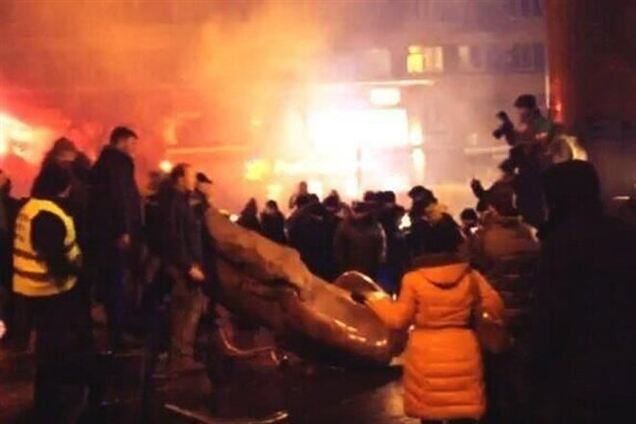 Милиция возбудила дело по факту сноса памятника Ленину