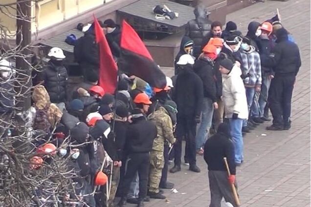 В сети появилось видео инструктажа о том, как бить спецназ