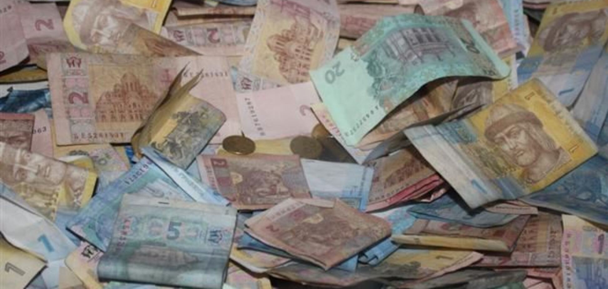 Гривня резко выросла на закрытии межбанка, 09 декабря 2013