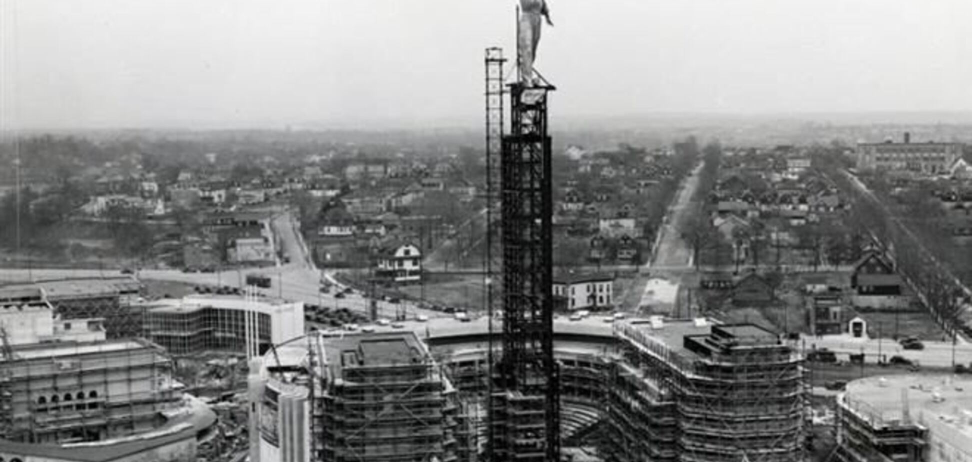 Будівництво та демонтаж радянського павільйону на Всесвітній виставці 1939 р. у Нью-Йорку
