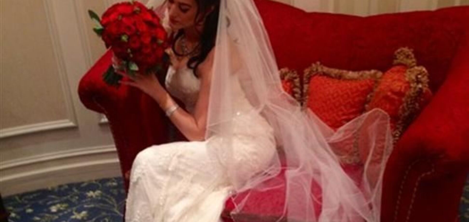 Молодша дочка нардепа-опозиціонера Абдулліна вийшла заміж