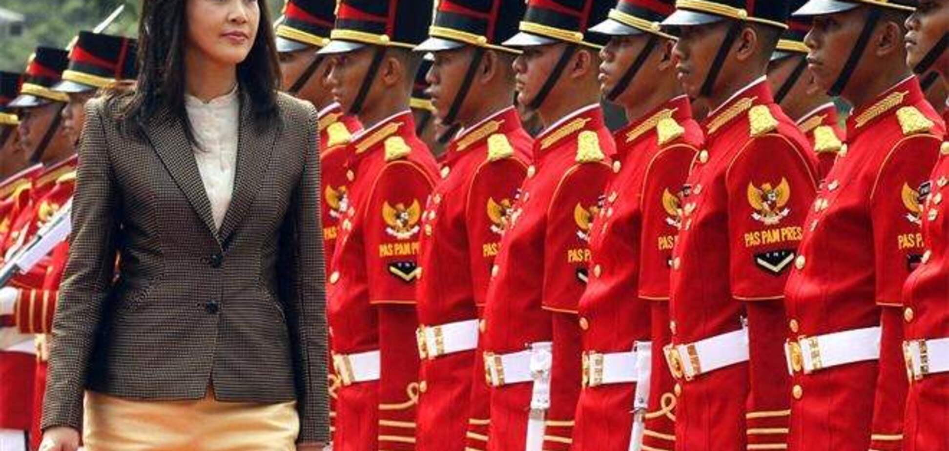 Премьер Таиланда попросила короля распустить парламент