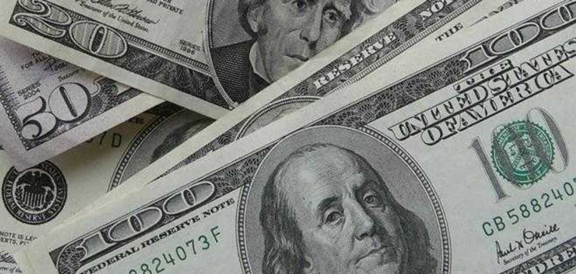Доллар стабилен на мировом рынке