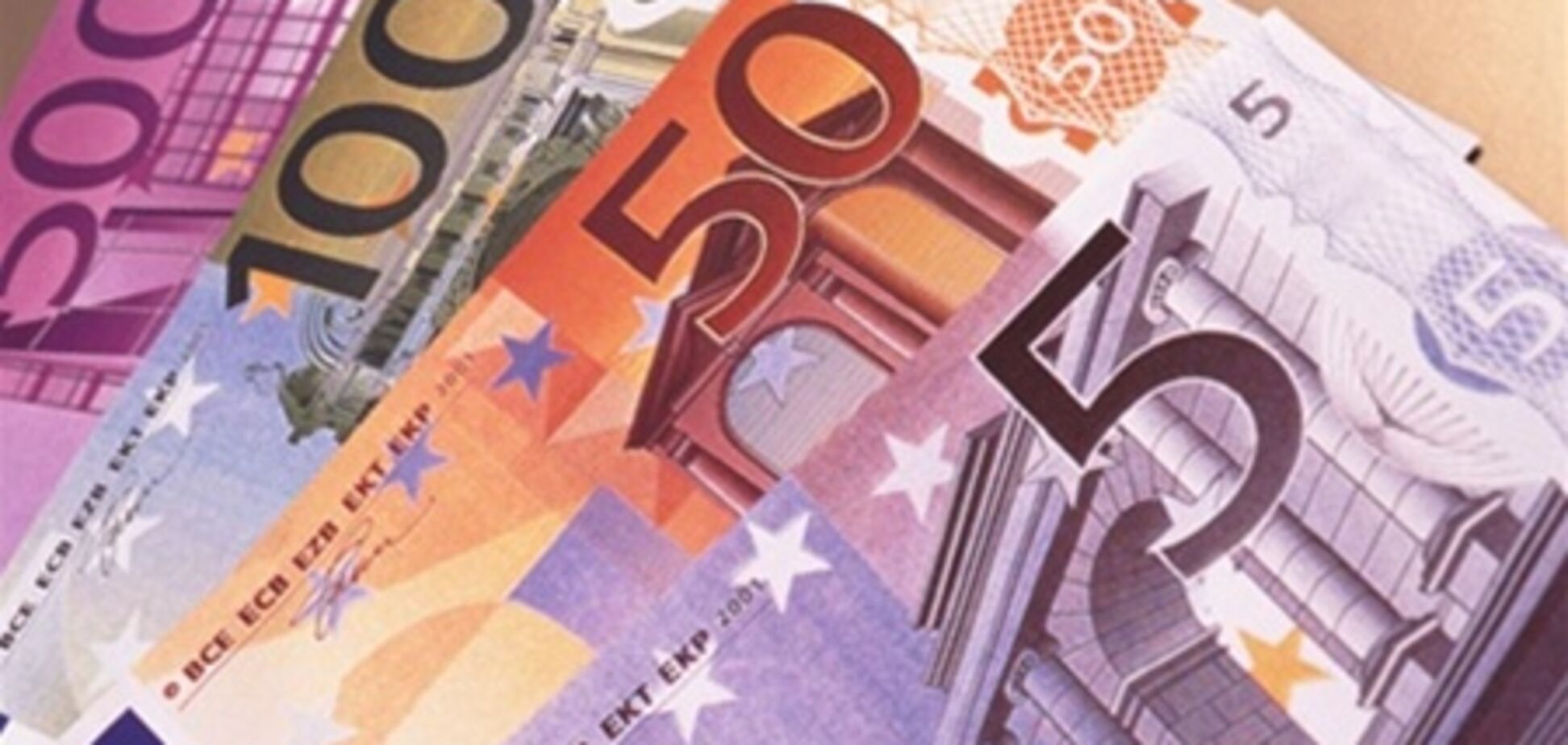Евро на межбанке подорожал на 5 копеек
