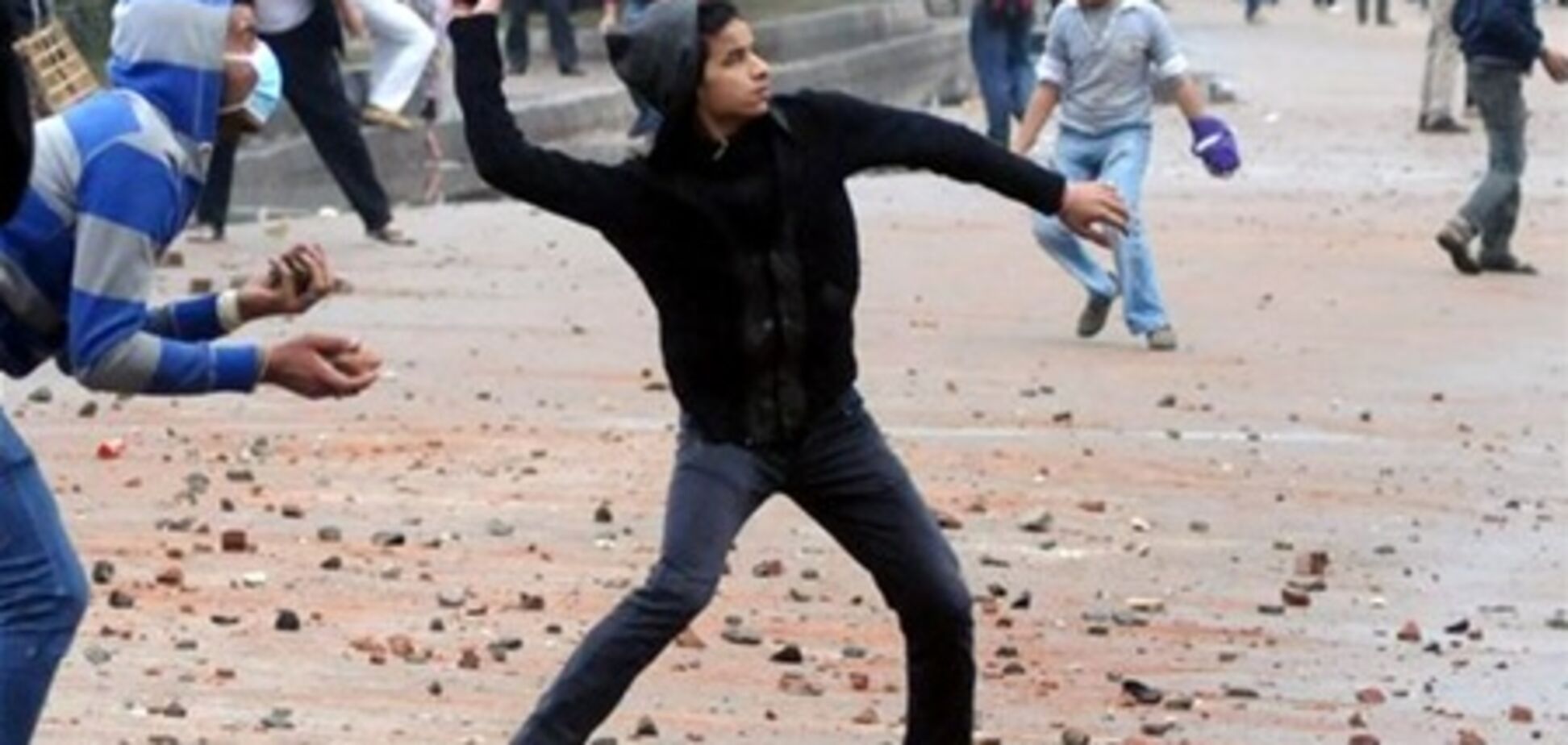 В Каире новые столкновения демонстрантов с полицией
