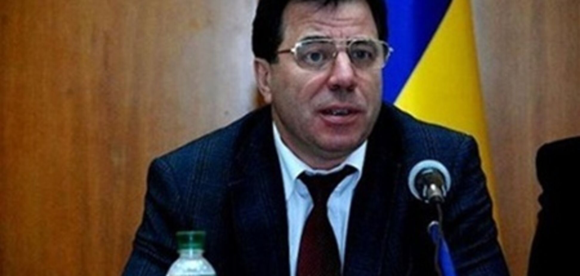 Янукович уволил главу Укргосреестра