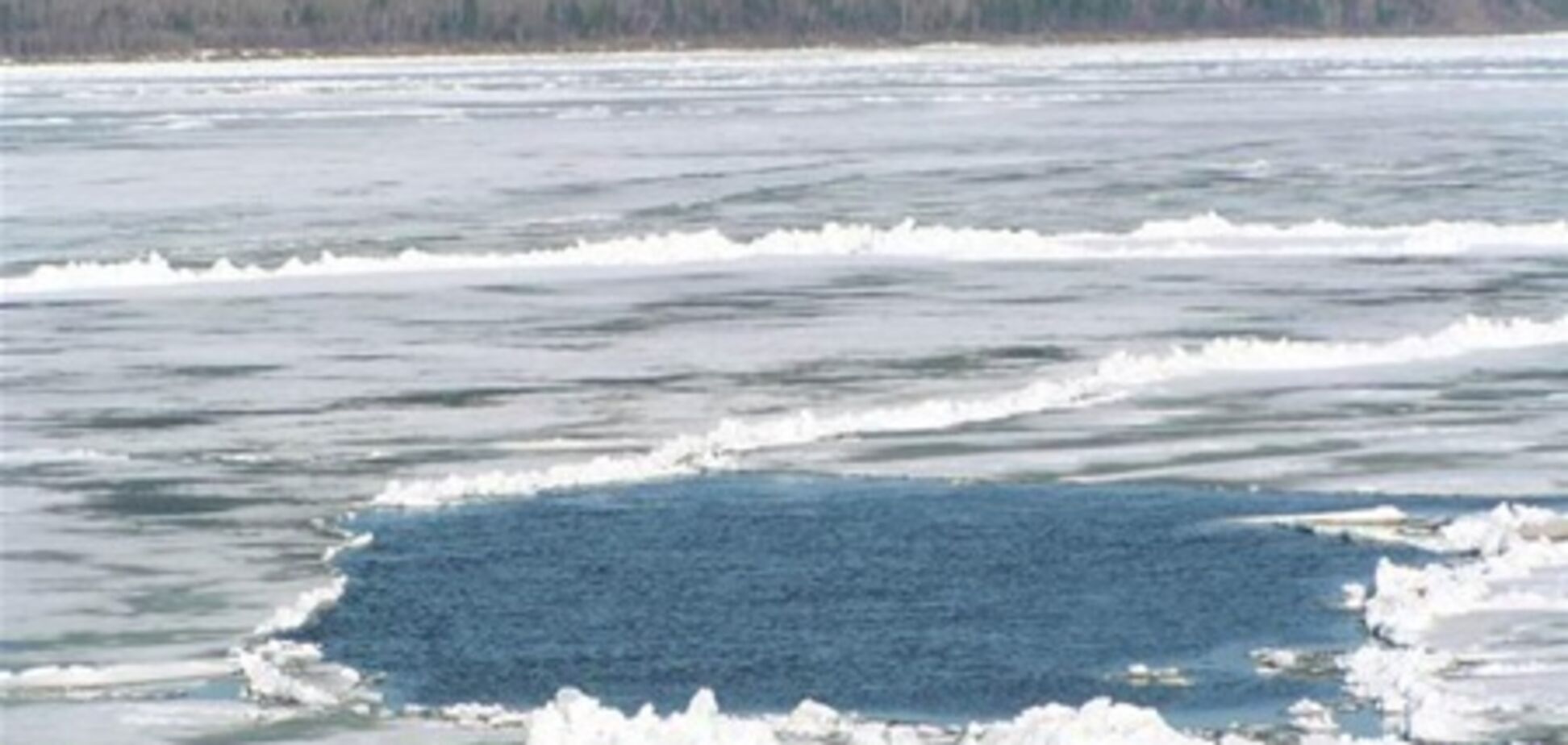 На Винниччине спасли провалившихся под лед детей