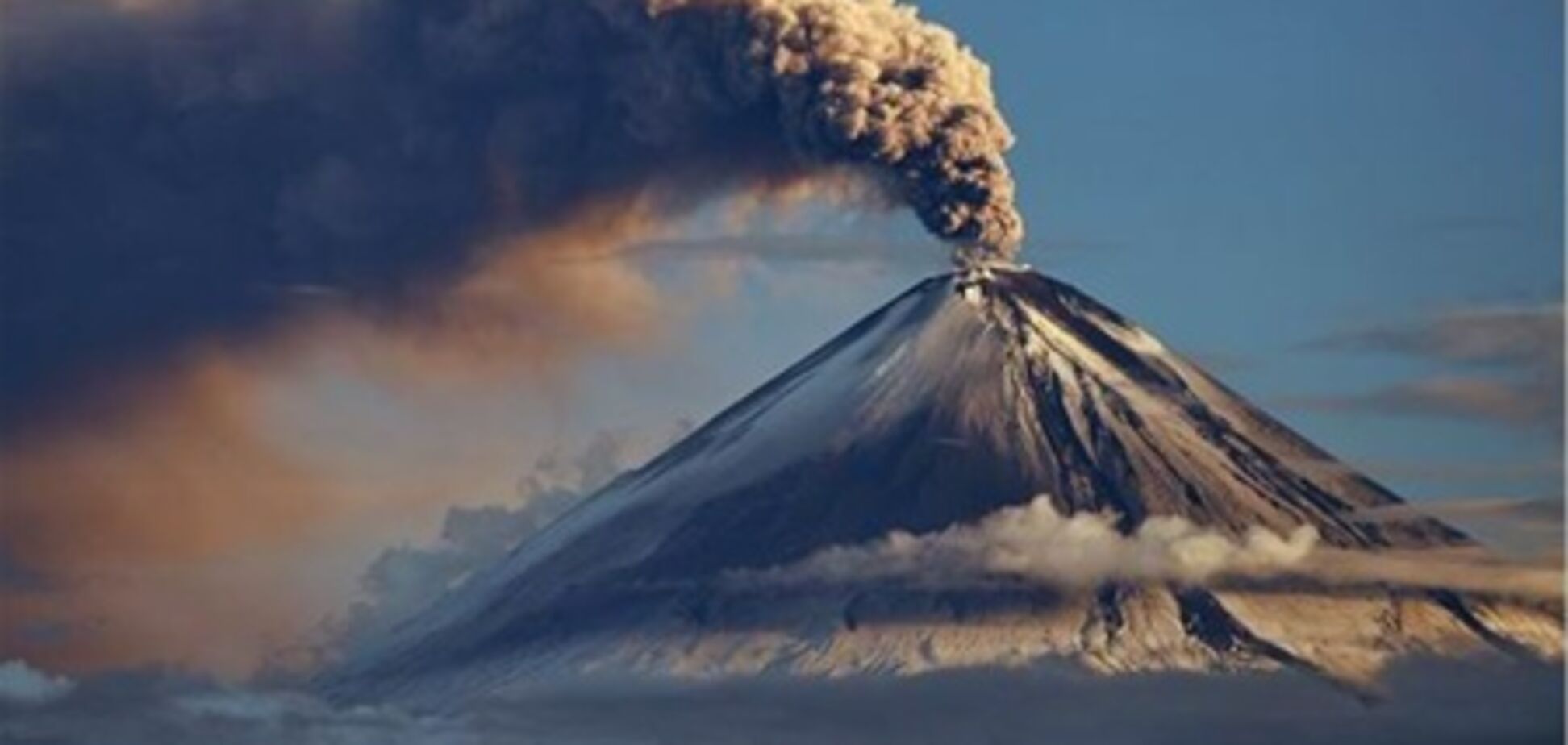 На Камчатке извергаются сразу три вулкана, 10 февраля 2013