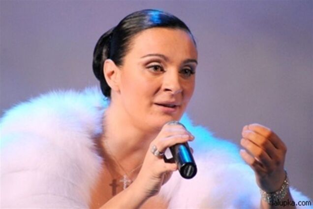 Ваенга обозвала Лазарева 'петушком'