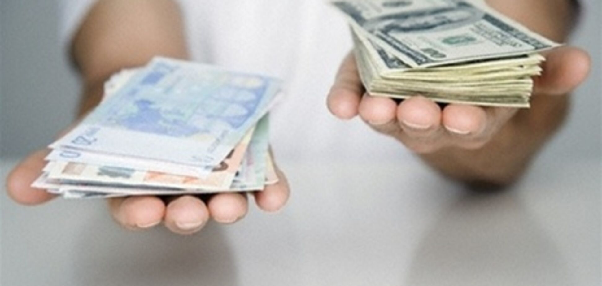 Кабмин: в 2014-2015 курс будет 8,5 грн/$1