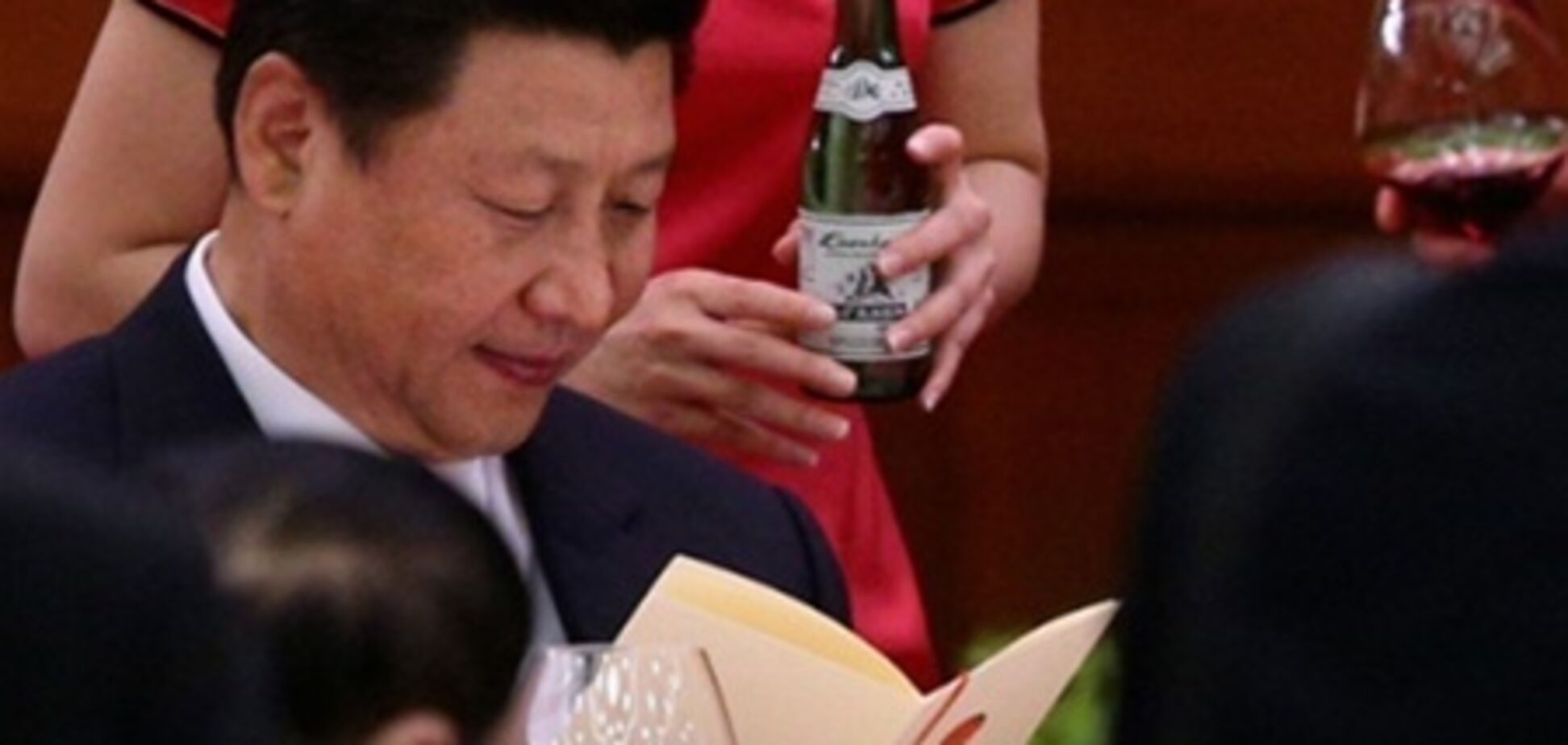 Новый лидер КНР пытается сделать китайских чиновников скромными