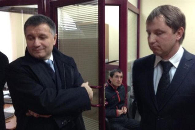 В опозиції заявляють про обшук в офісі Авакова. Фото