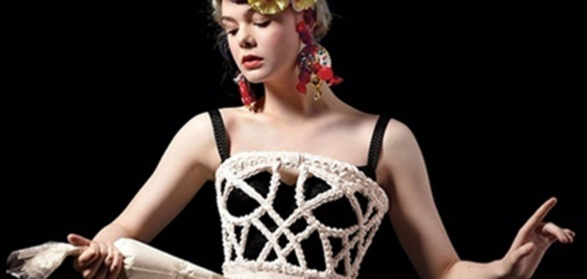 Элли Фаннинг вымазалась в креме для New York Magazine. Фото