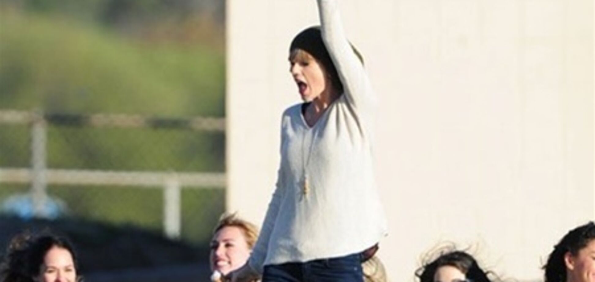 Тэйлор Свифт снимает новый клип Our Song. Фото