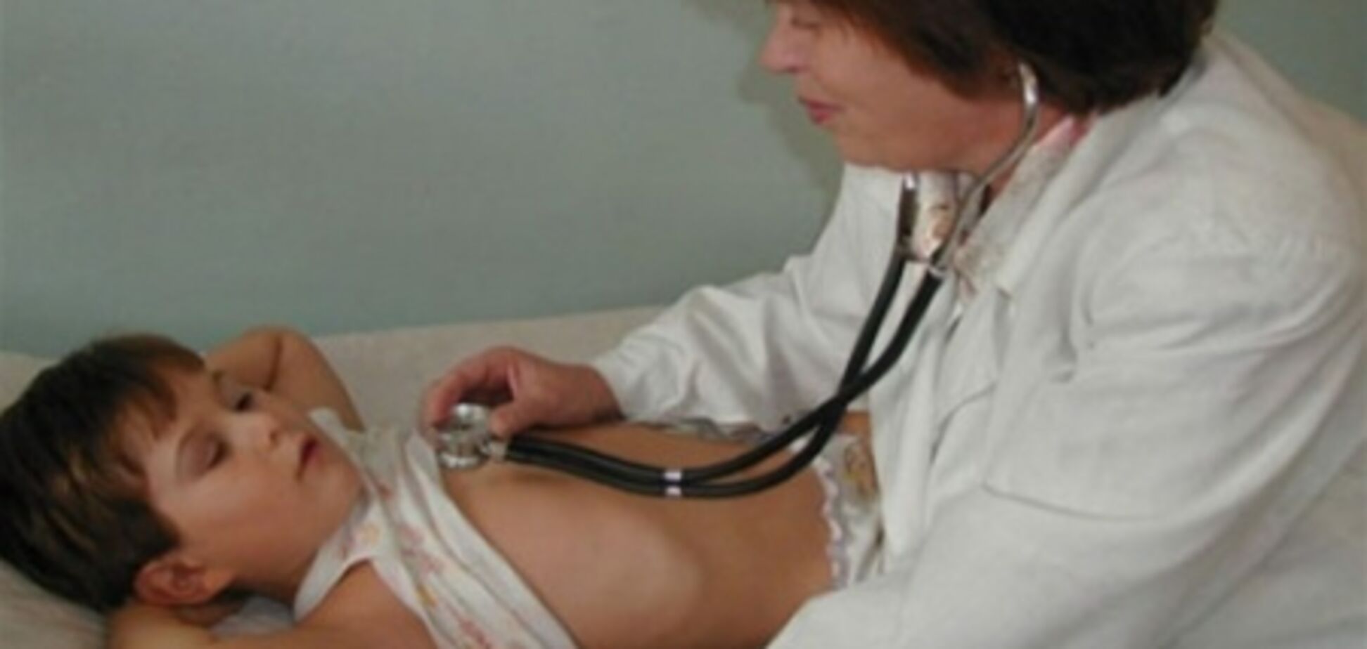 Отруєння на Чернігівщині: у лікарні вже 43 дитини