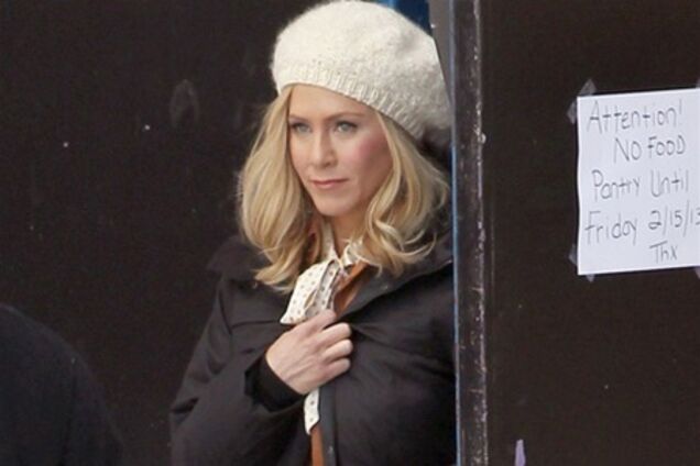 Дженнифер Энистон стала блондинкой