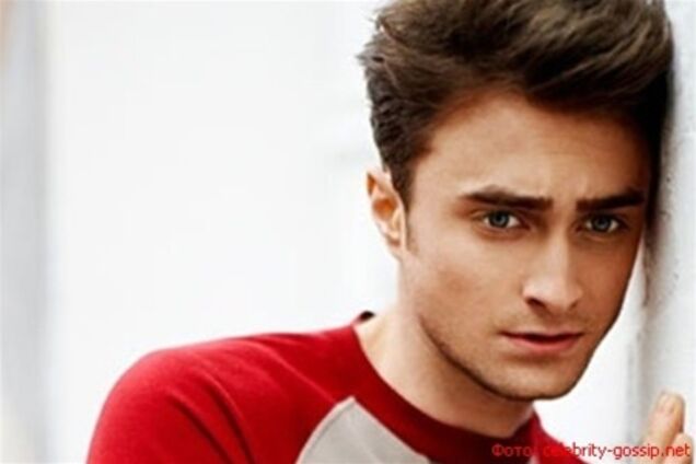 Дэниэл Рэдклиф стал серьезным для OUT. Фото