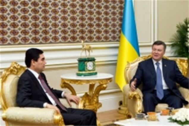 Янукович договорился об углублении дружбы с Туркменистаном