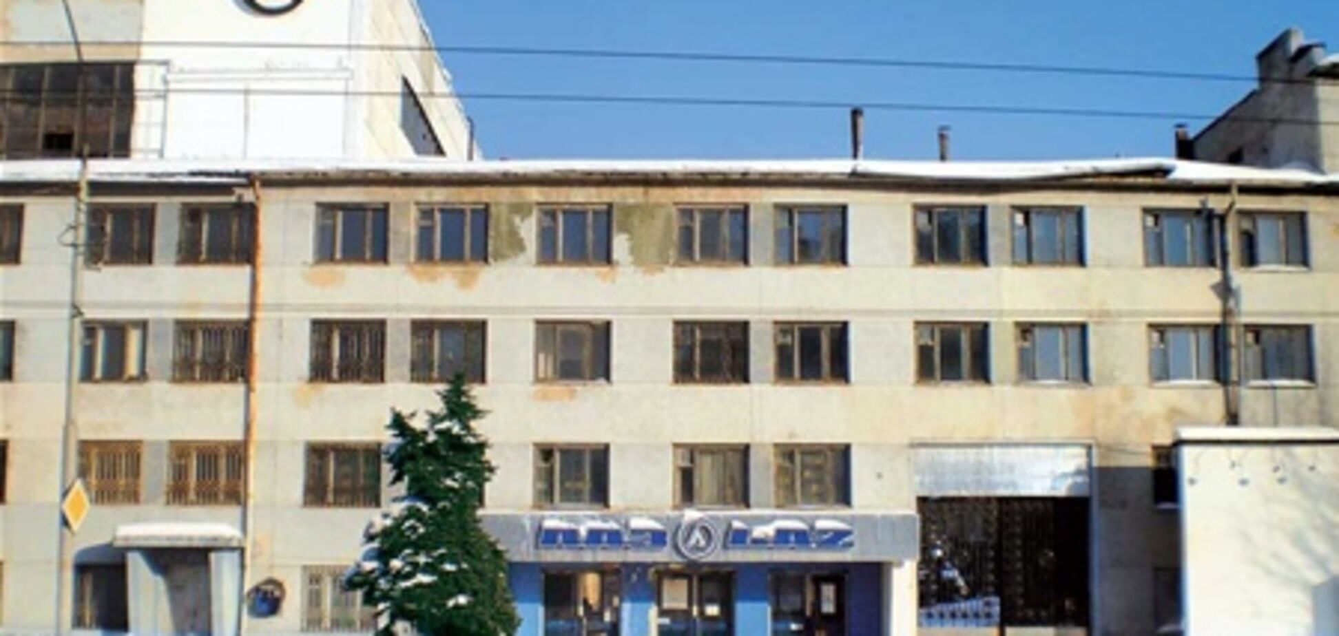 Львовский автобусный завод остановил работу