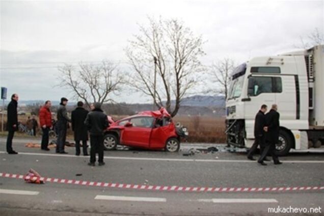 На 'Киев - Чоп' образовалась 10-км пробка из-за сбитой велосипедистки