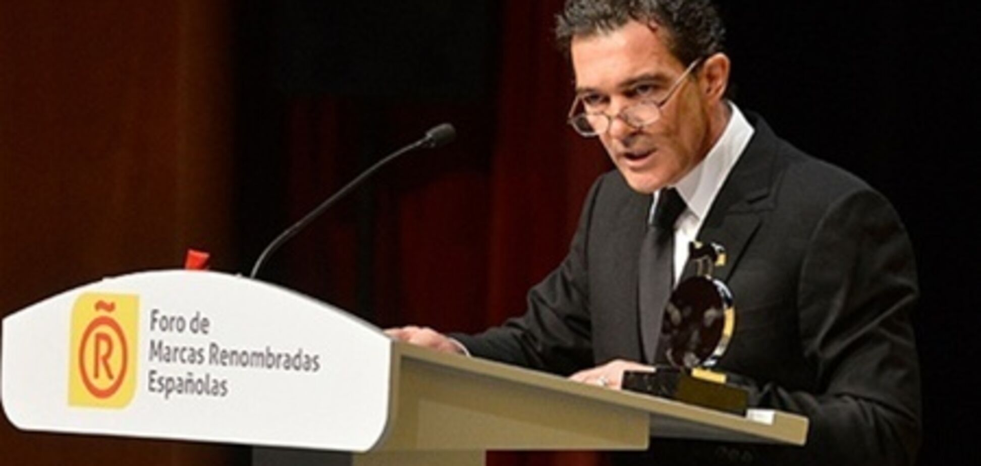 Монархи назначили Бандераса послом Испании. Фото