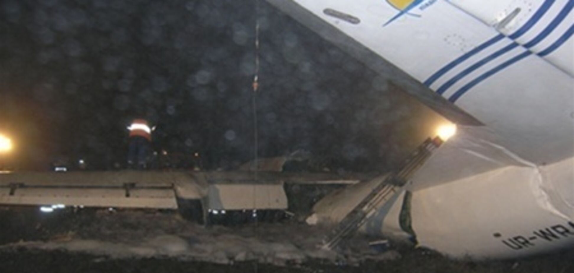 Авиакатастрофа в Донецке: 5 погибших, 8 в больнице