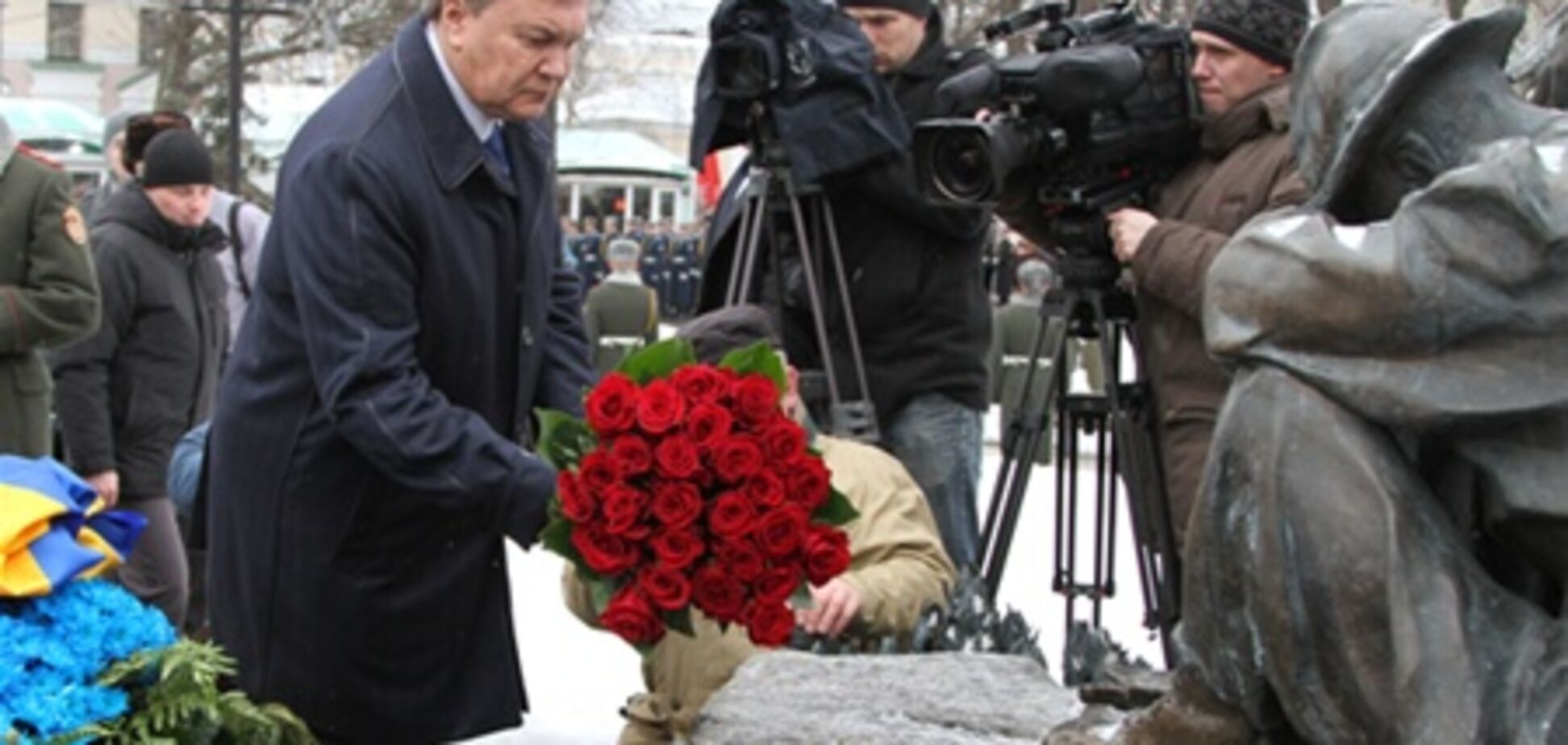 Янукович вшанував пам'ять українців, загиблих в Афганістані