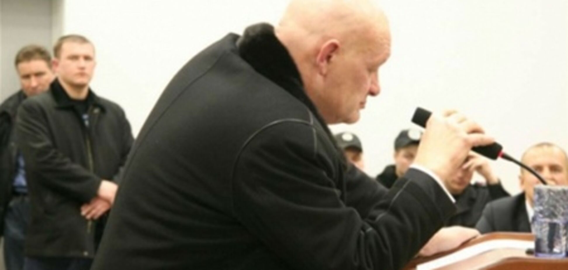 Свидетель по делу Щербаня все время путается в показаниях - Власенко