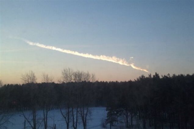 Более 100 человек пострадали от метеорита в Челябинске. Видео