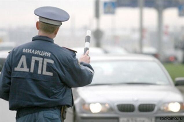 Гаишник на Днепропетровщине сбил двух пешеходов