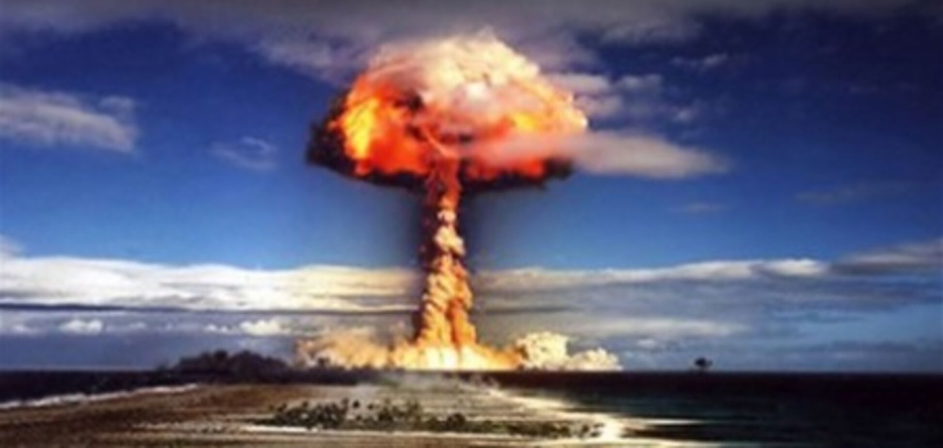 Хаменеї: Іран не має наміру будувати атомну бомбу