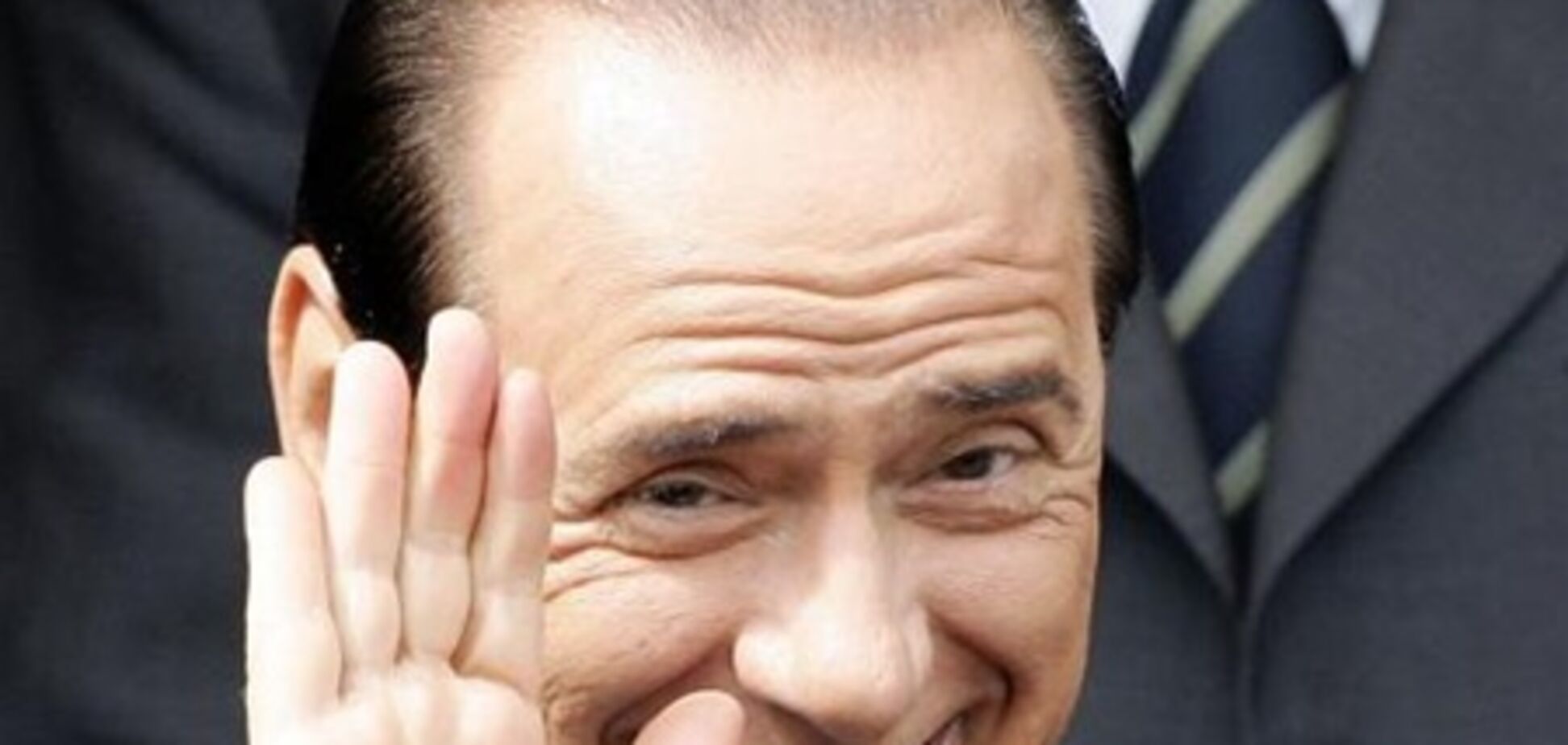 Берлускони обещает напиться, если Монти проиграет на выборах