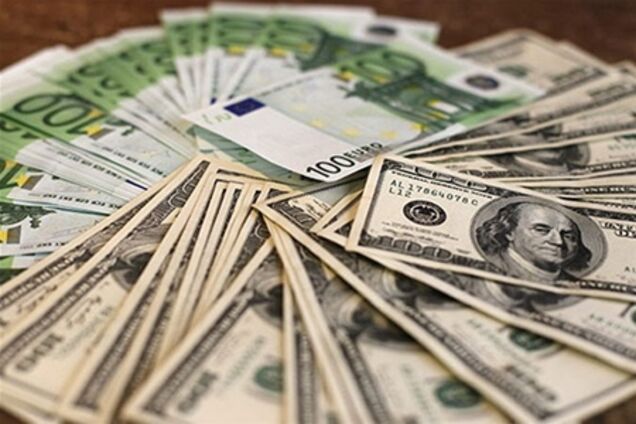 Эксперты: евро колеблется, доллар стабилен, 18 февраля 2013