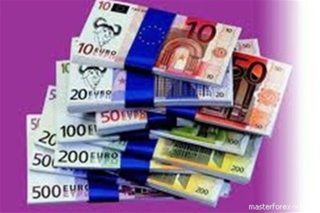 Евро на межбанке поднялся в цене