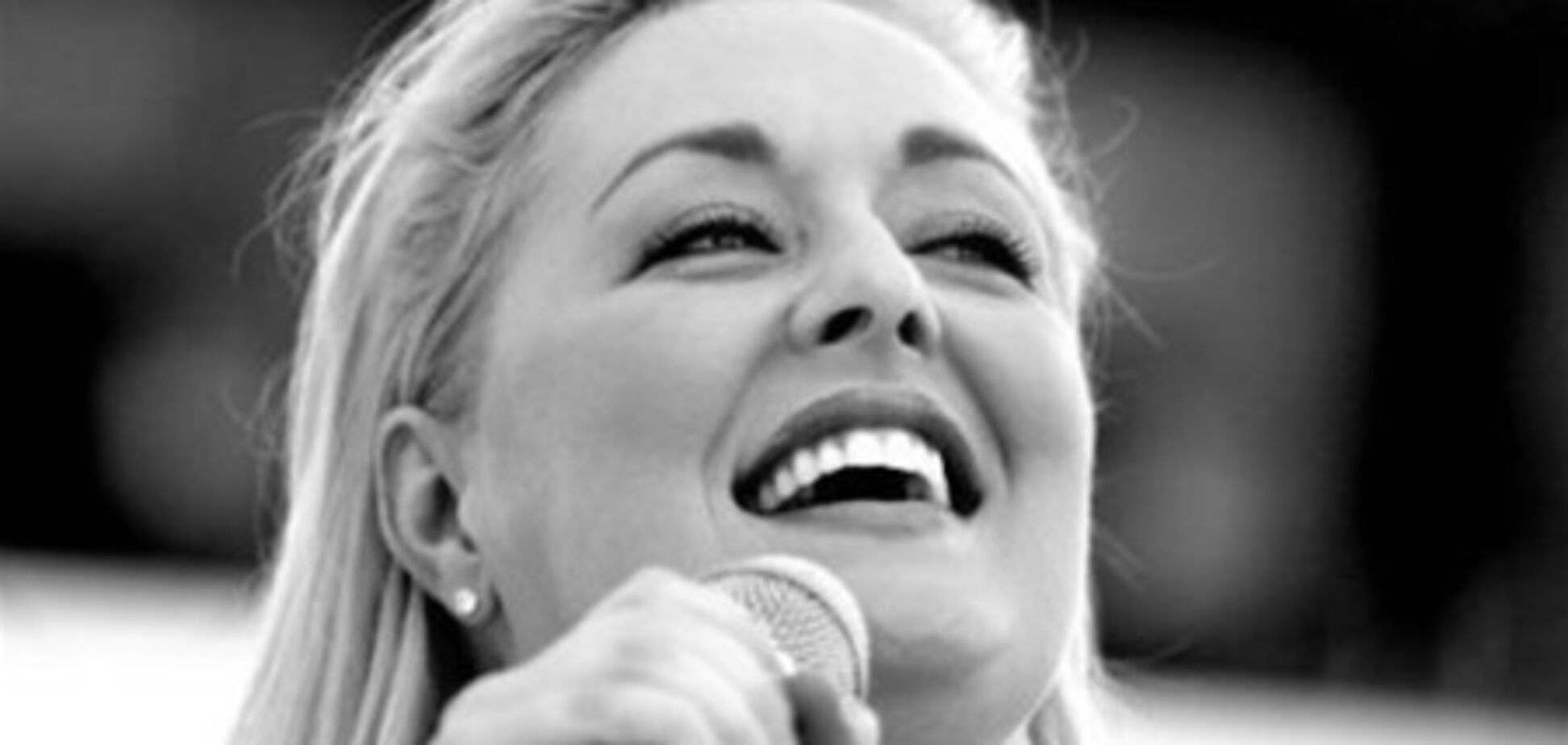 Американская певица покончила с собой после суицида мужа