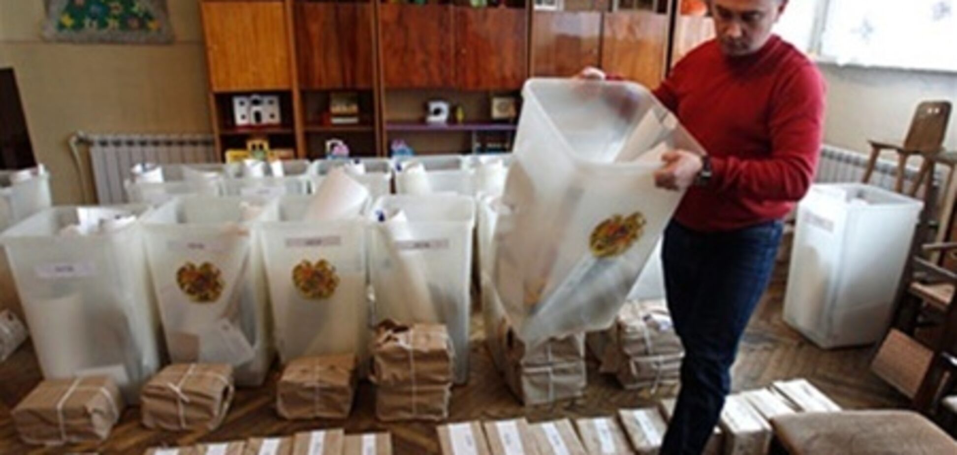 В Армении избиратель съел свой бюллетень