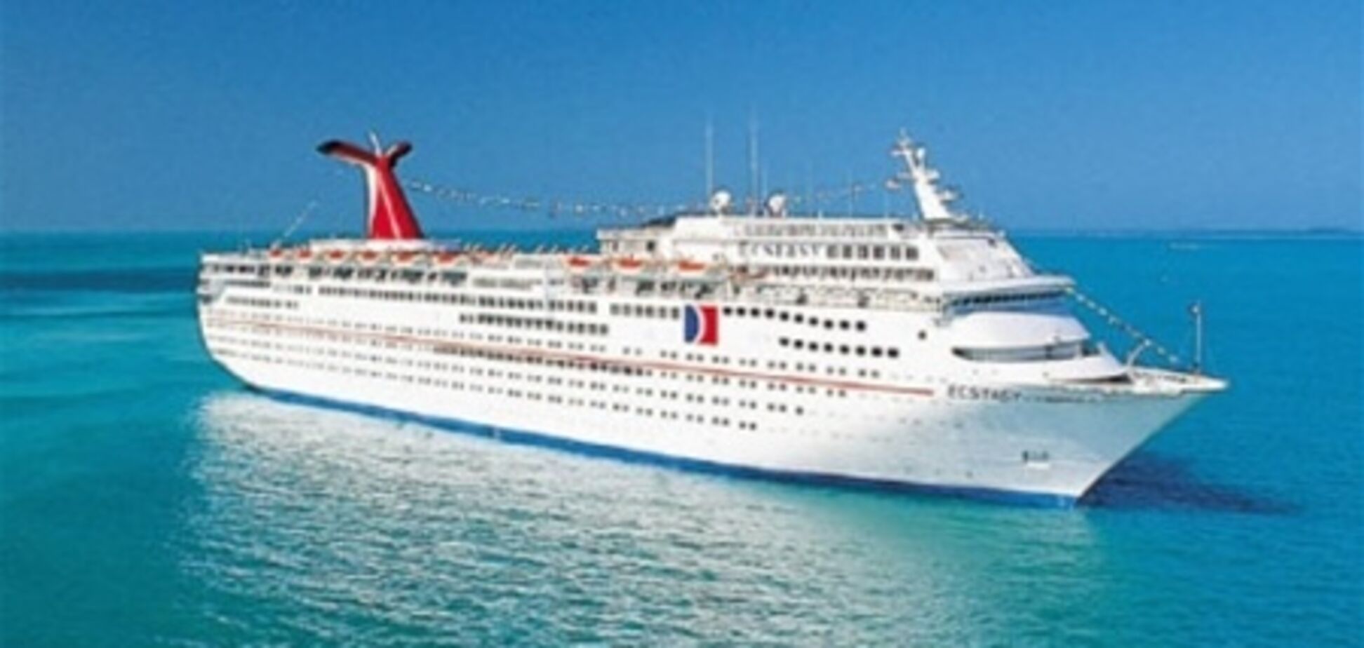 Компания 'Carnival Cruise Lines' отменила 12 круизов из-за поломки лайнера 'Triumph'