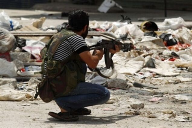 ЕС продлит эмбарго на поставки оружия в Сирию - СМИ