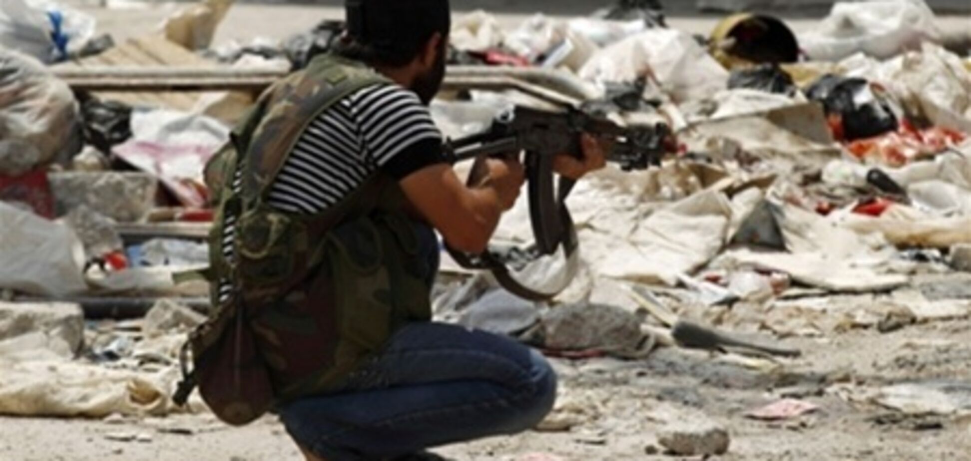 ЕС продлит эмбарго на поставки оружия в Сирию - СМИ