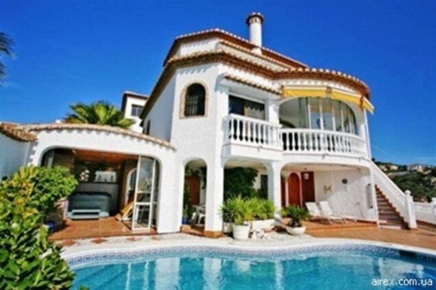 Российские чиновники активно избавляются от жилья в Европе