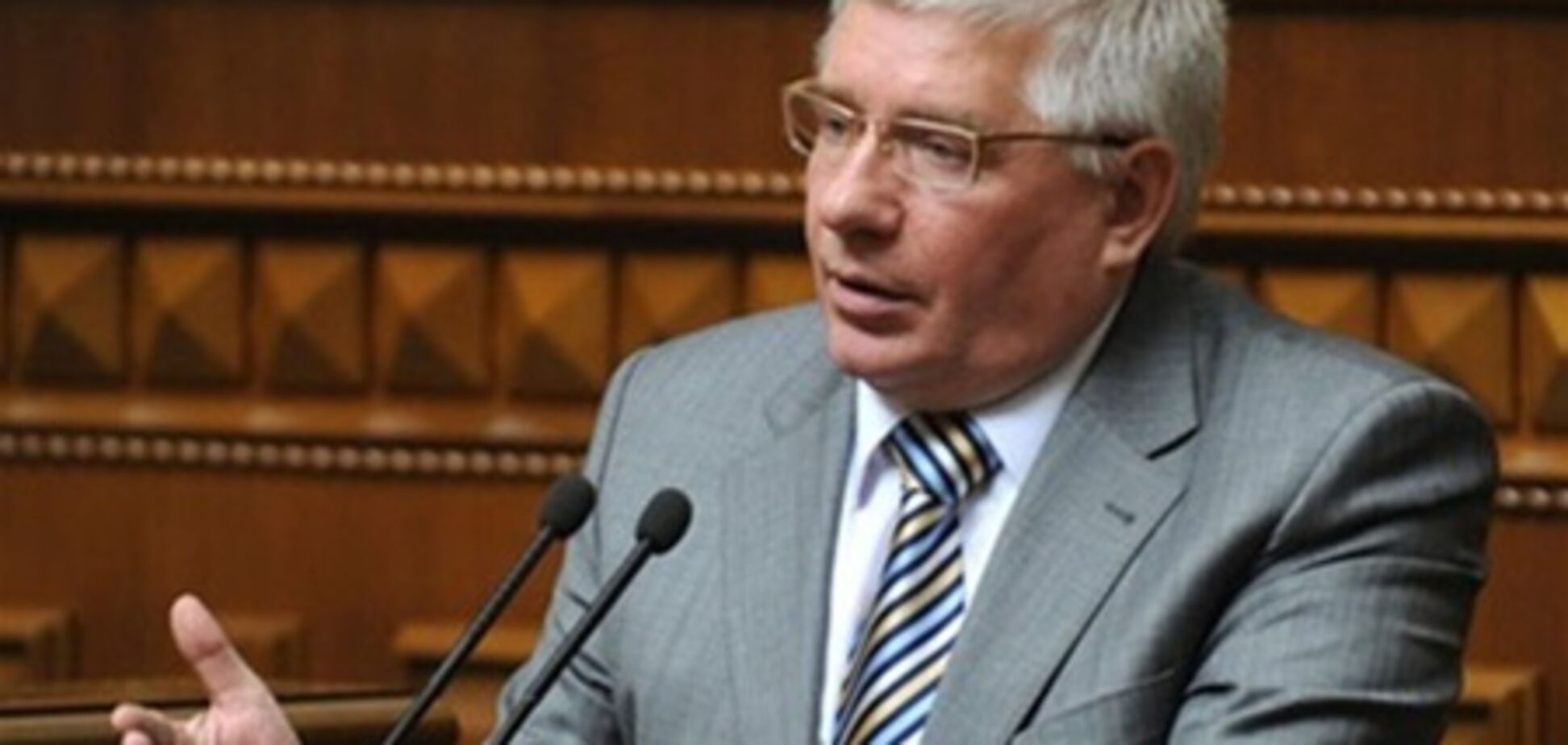Драки в парламенте заказывают журналисты - Чечетов