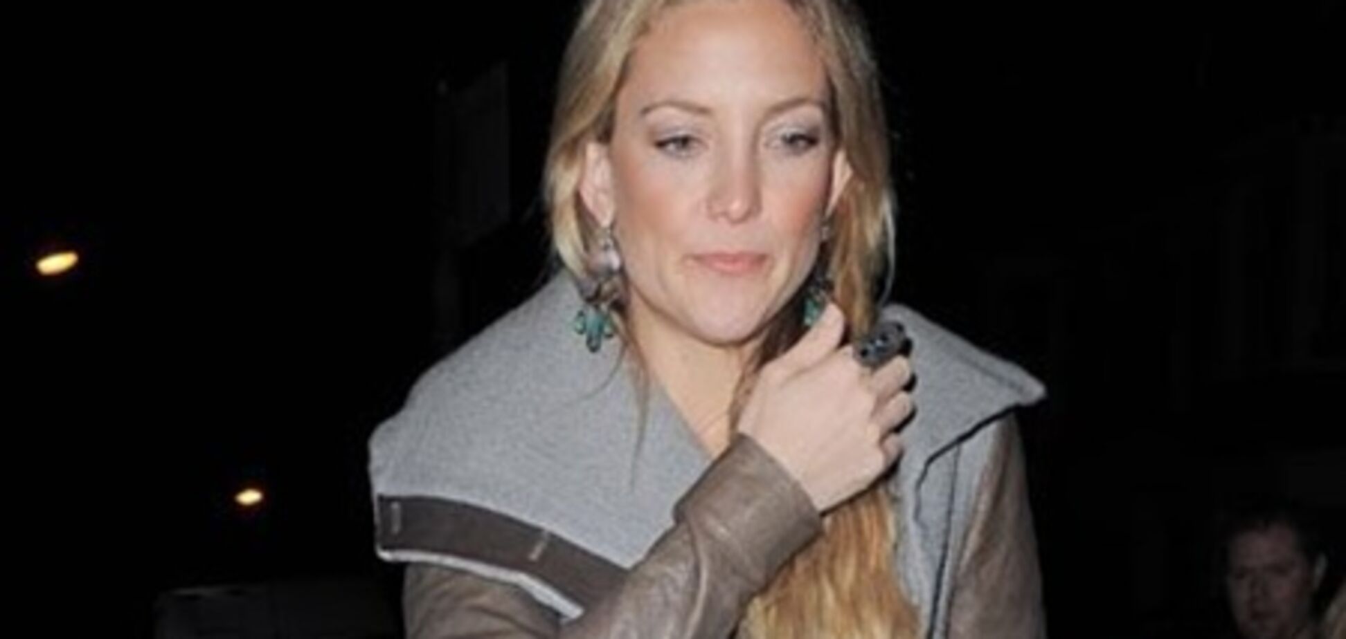 Кейт Хадсон нарядилась на концерт мужа. Фото