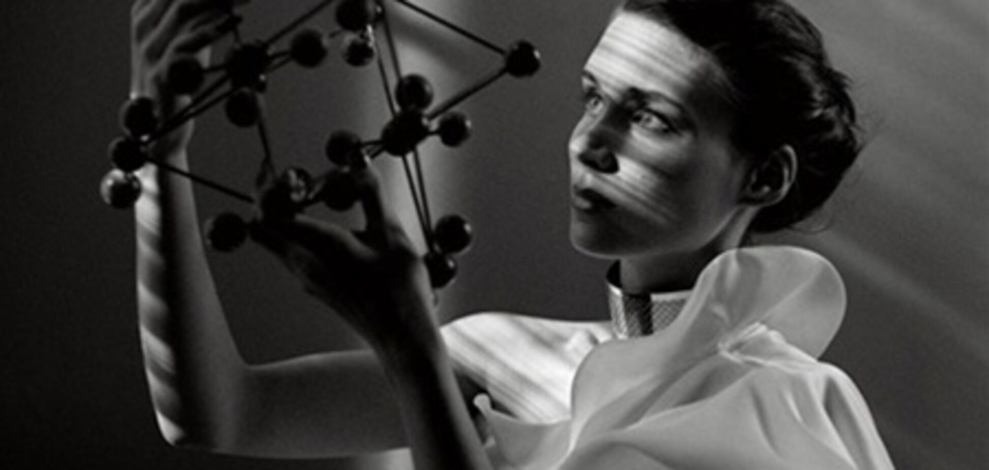 Руни Мара захватила обложку Interview. Фото