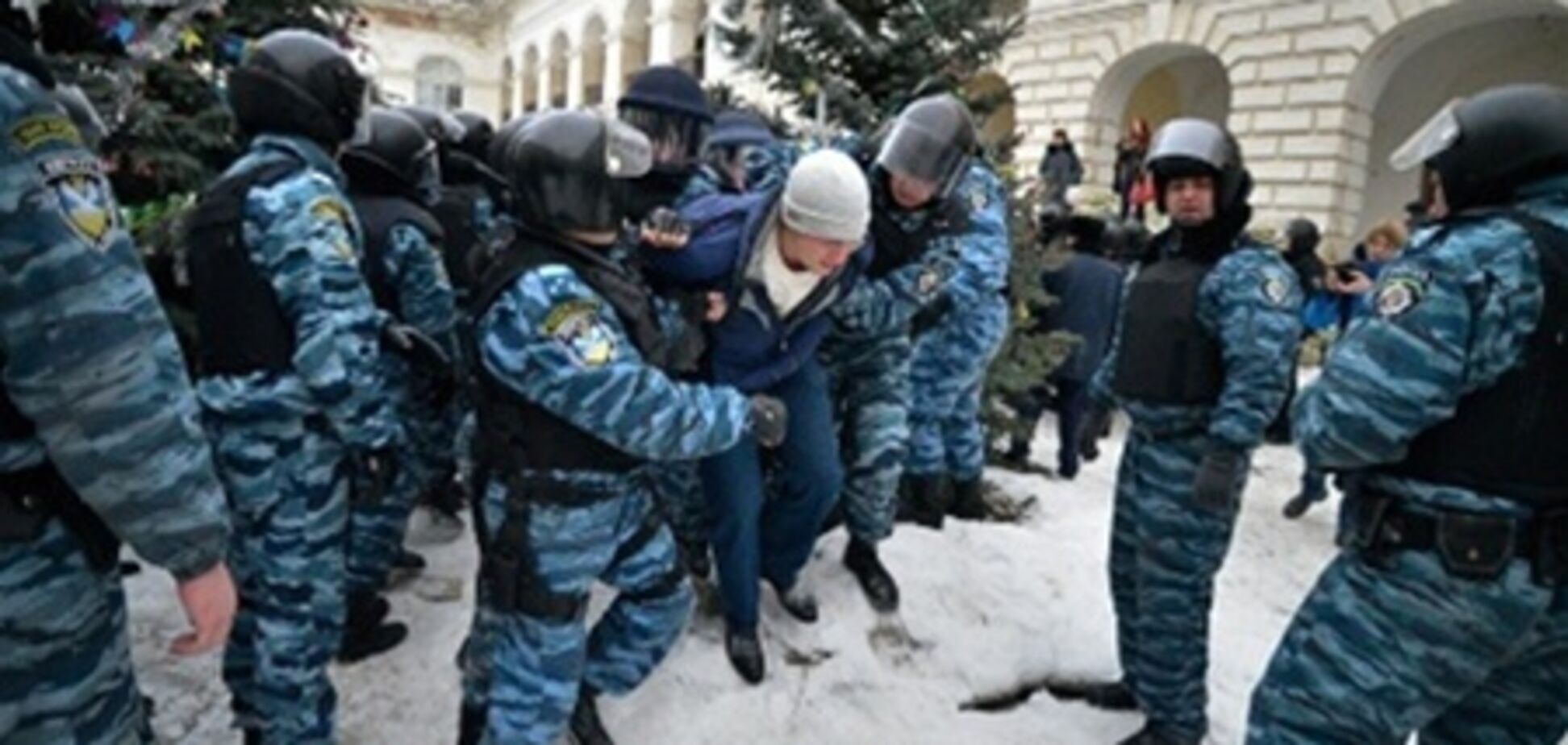 Штурм Гостиного двору: чия правда? Відео