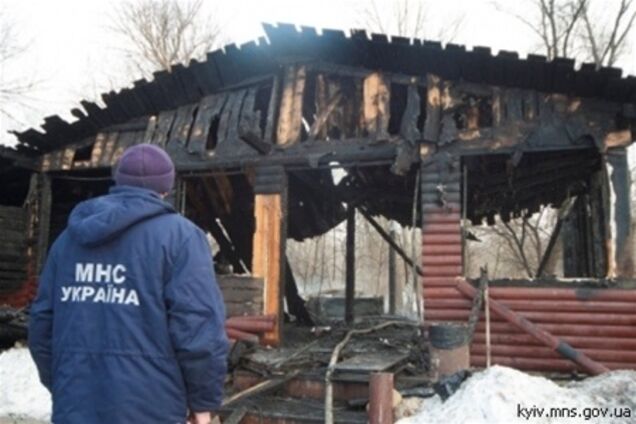 В Киеве сгорело кафе 'Волк'. Фото, видео