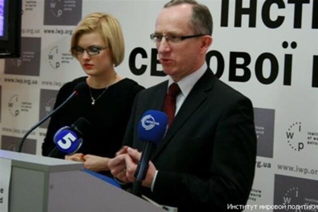Рейтинг Топ-10 послов возглавили Елисеев и Томбински