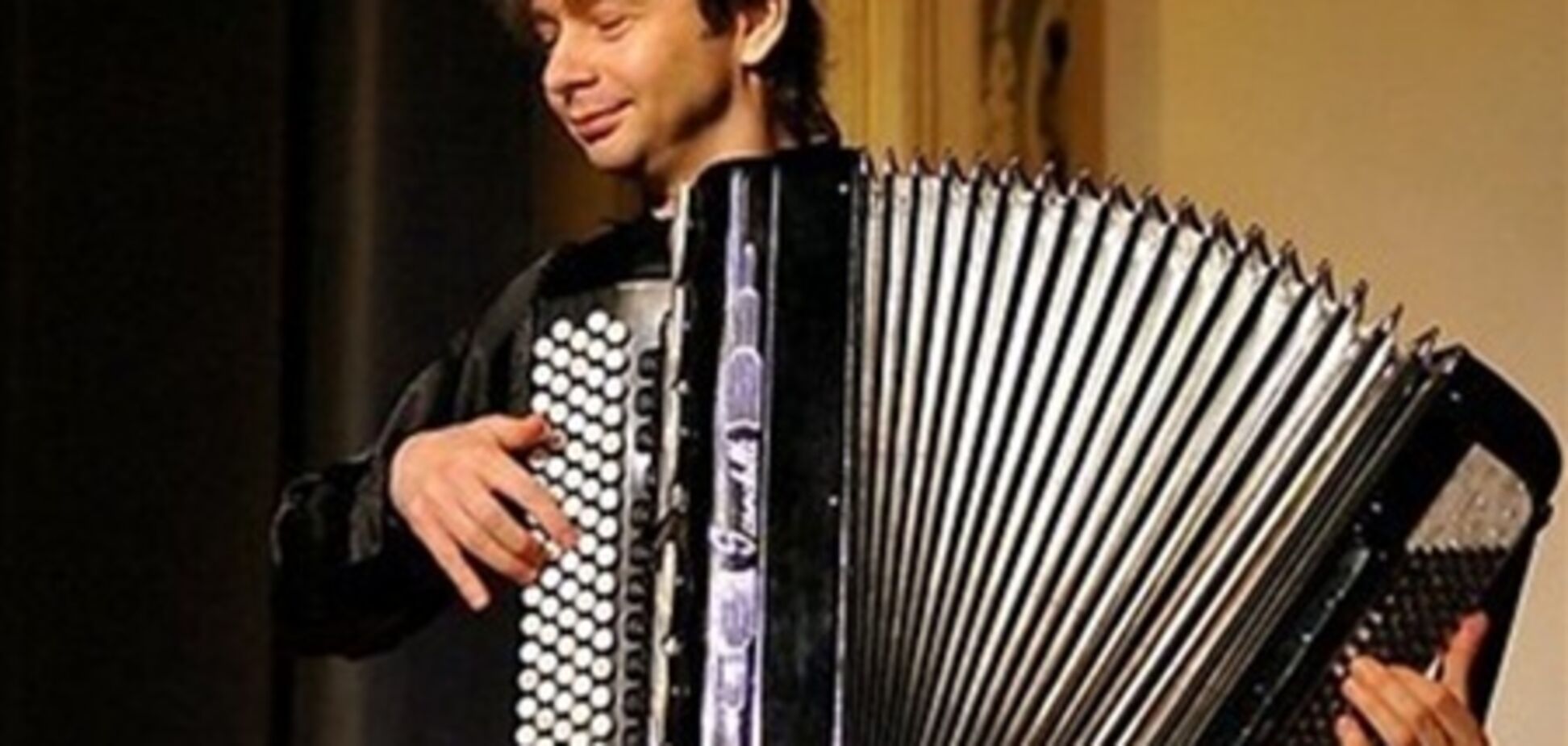 СМИ показали видео Завадского в постели с ребенком