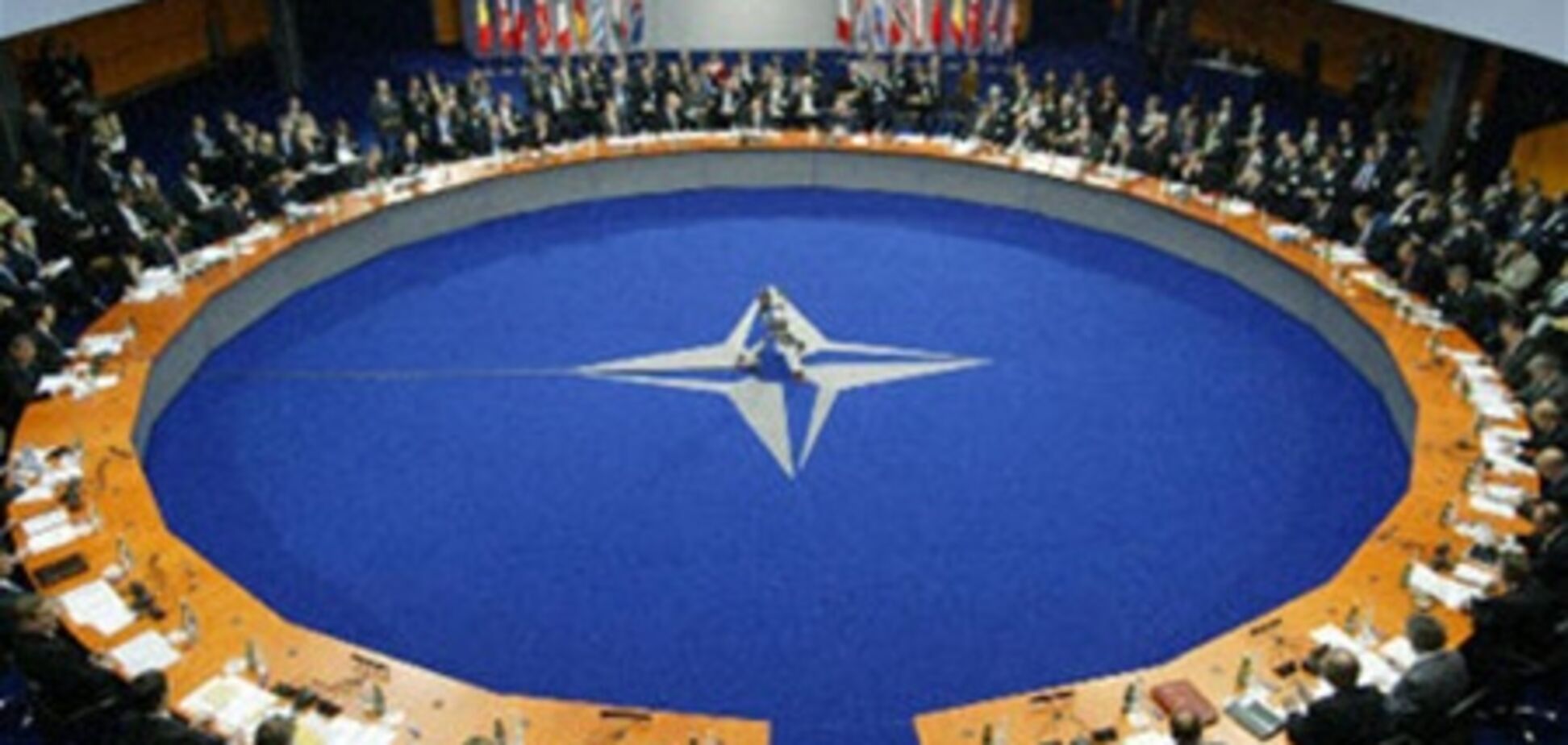 НАТО просит Украину увеличить миротворческий контингент