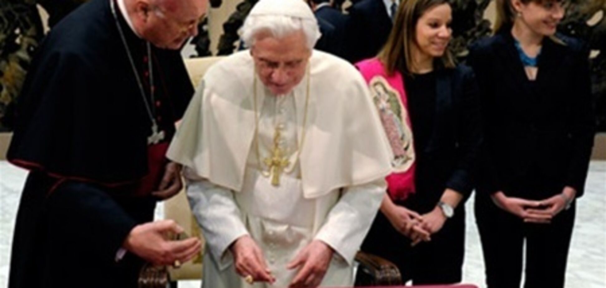 Twitter Папы Римского закроют 28 февраля