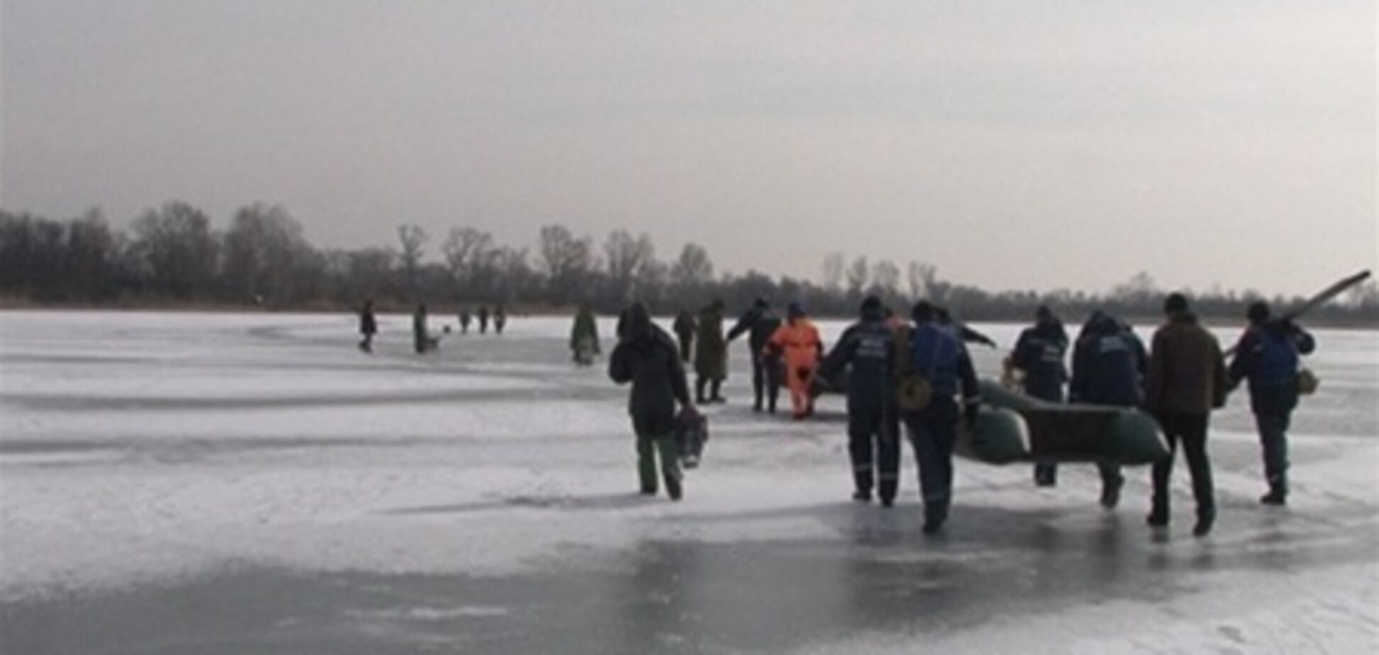 Рятувальники зняли з крижин 41 рибалки на Полтавщині